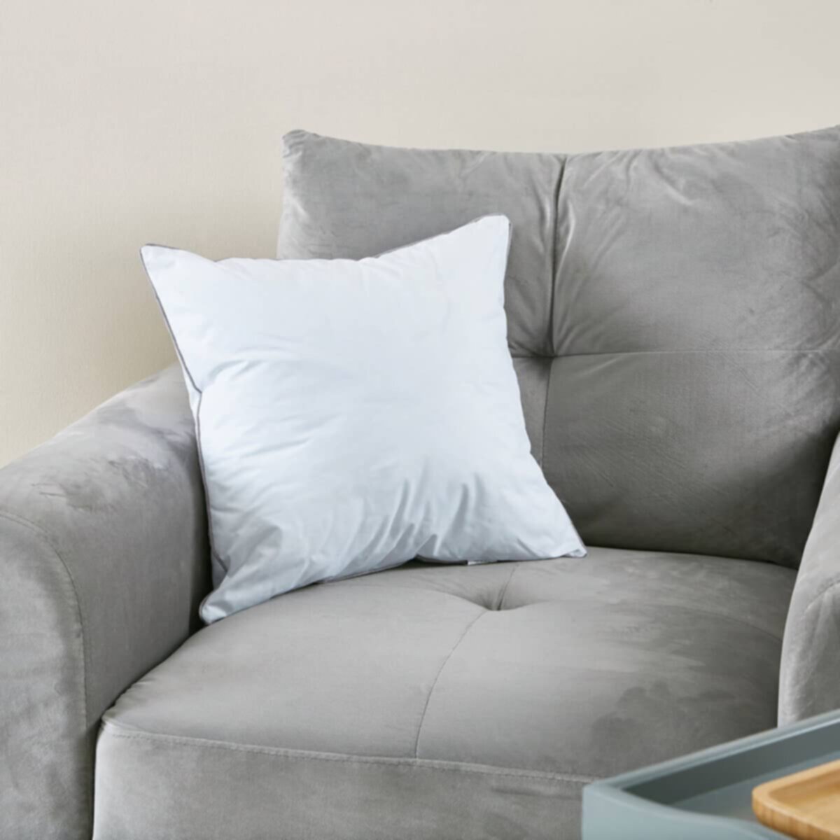 HOMEBOX | Luxury Down Alternative Filled Cushion - 45x45 cm | 162674323