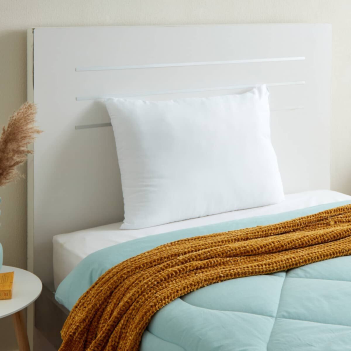 HOMEBOX | Axis Microfibre Pillow - 50x70 cm | 164868056