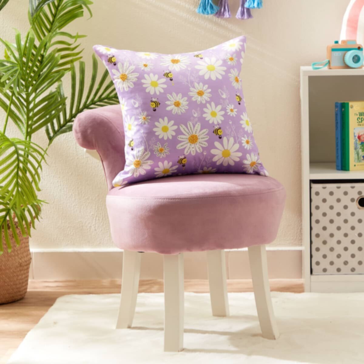 HOMEBOX | York Satin Daisy Embellished Cushion Cover - 40x40 cm | 164980394