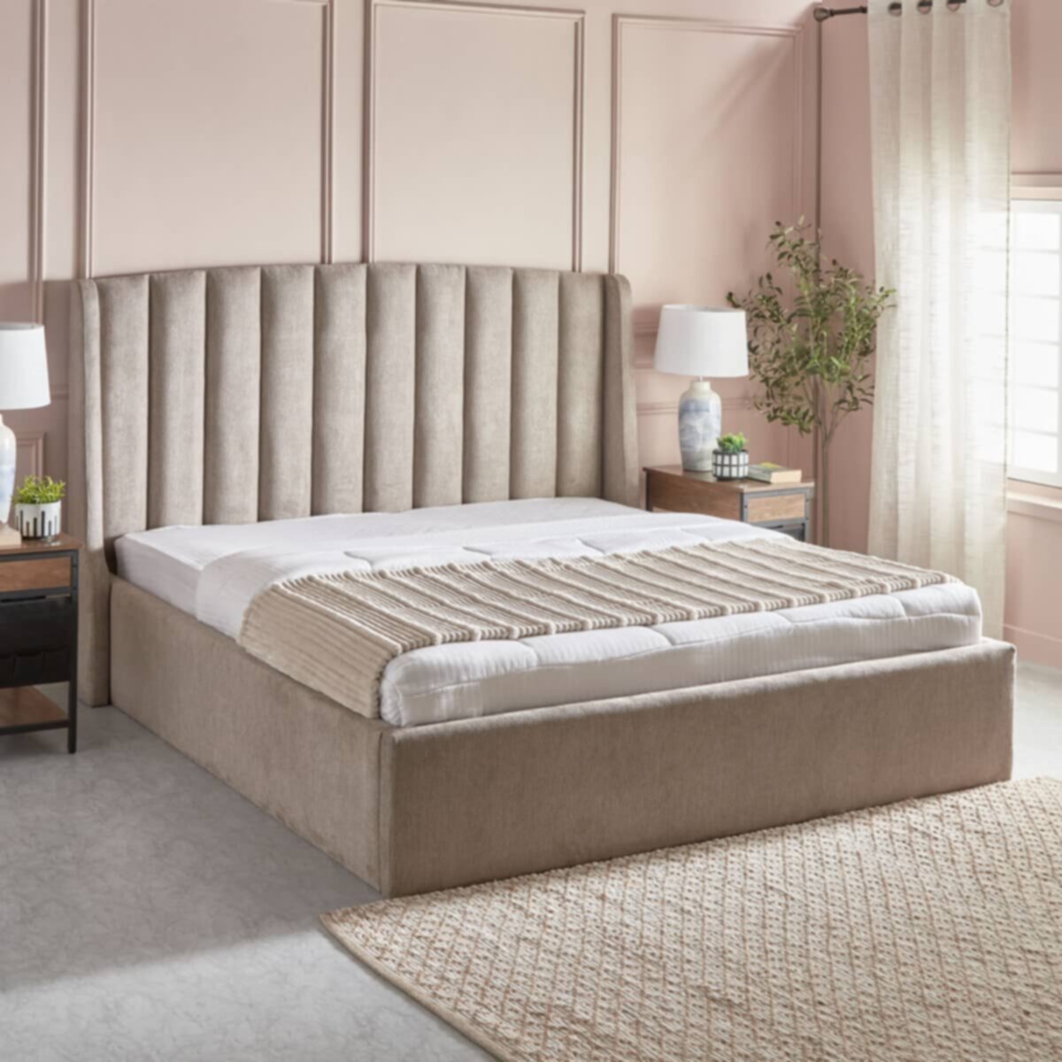 HOMEBOX | Maine Lewis Super King Upholstered Bed - 200x200 cm | 166473106