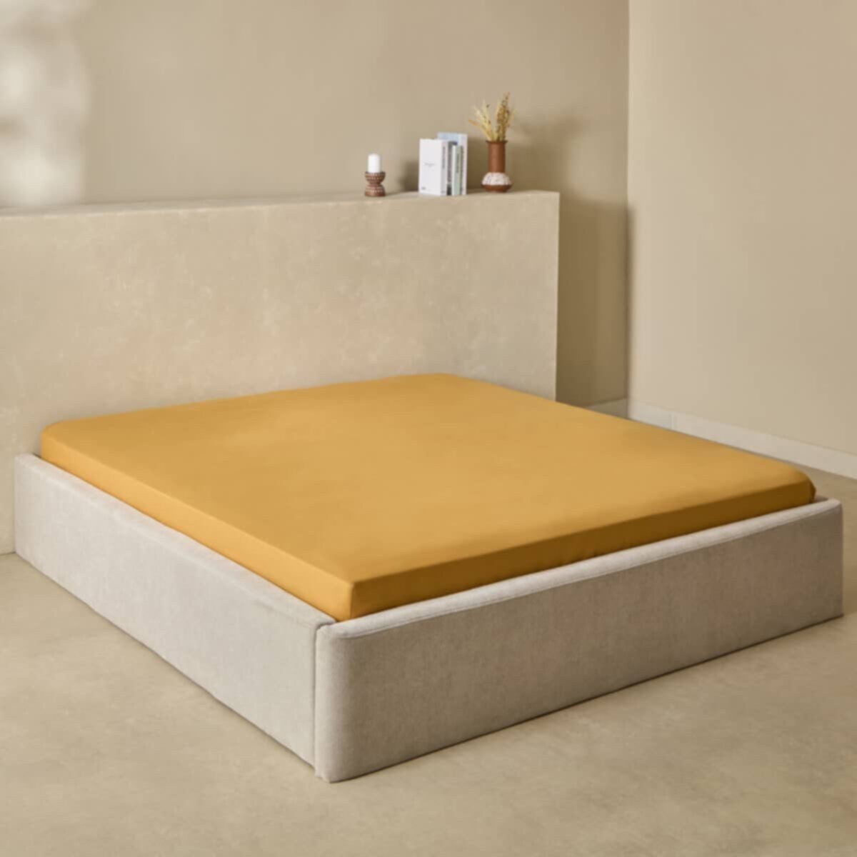 HOMEBOX | Derby Solid King Microfibre Fitted Sheet - 180x200+25 cm | 166721023